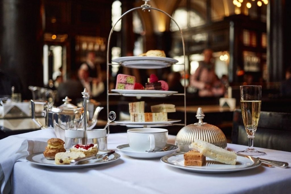 Tea rooms and restaurant experiences
