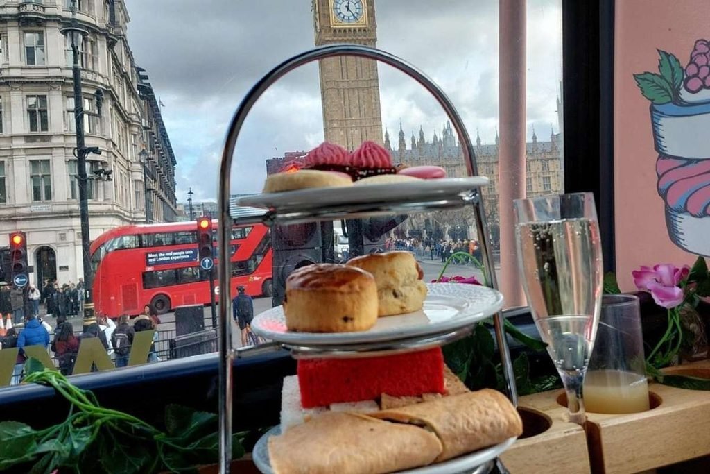 Sightseeing afternoon tea