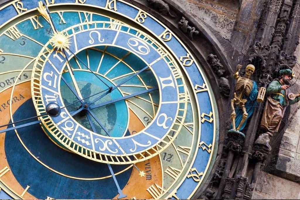 The legend of the blinded clockmaker